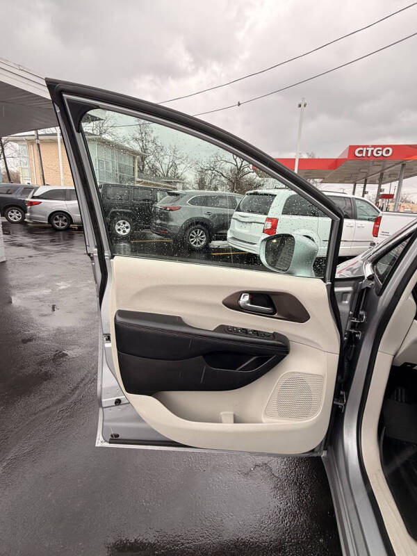 2019 Chrysler Pacifica Touring L