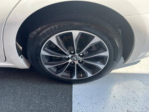 2018 Toyota Avalon Hybrid XLE Premium