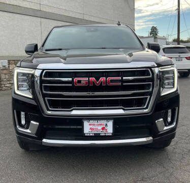 2023 GMC Yukon SLT