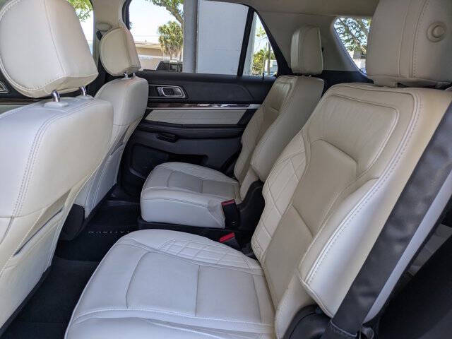 2017 Ford Explorer Platinum