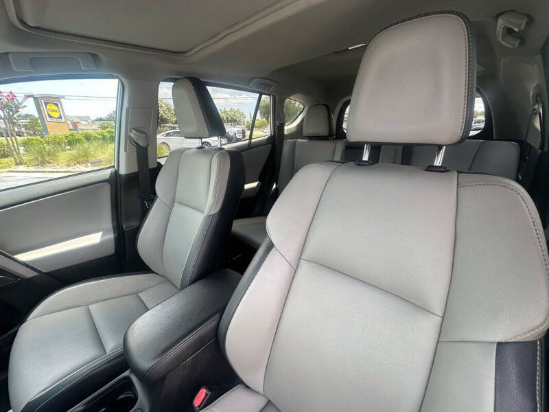 2017 Toyota RAV4 Platinum