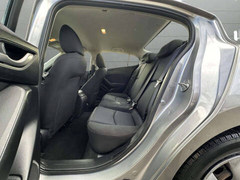 2016 Mazda MAZDA3 i Sport