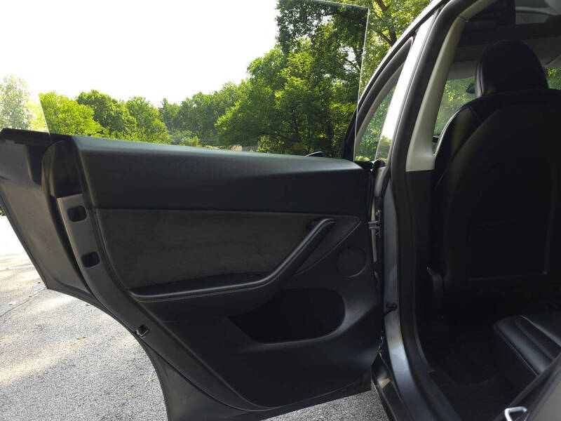 2025 Tesla Model Y Long Range
