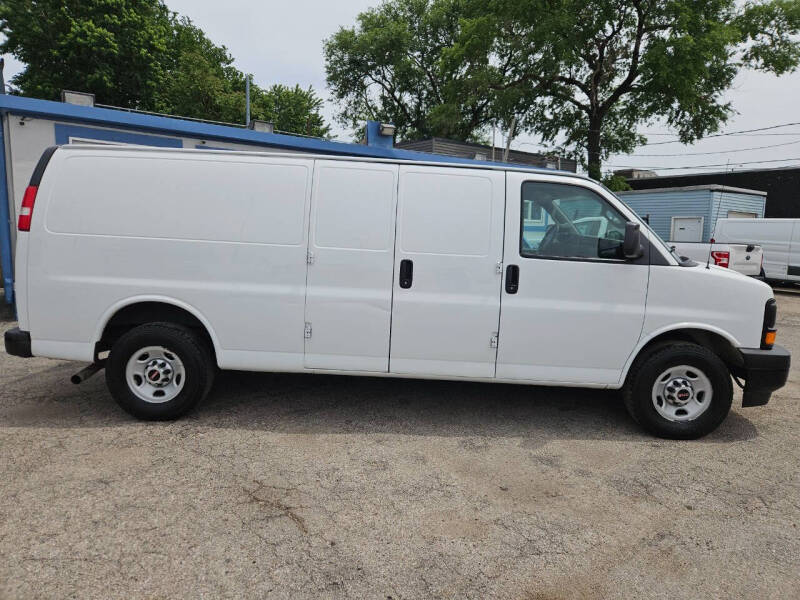 2017 GMC Savana 3500