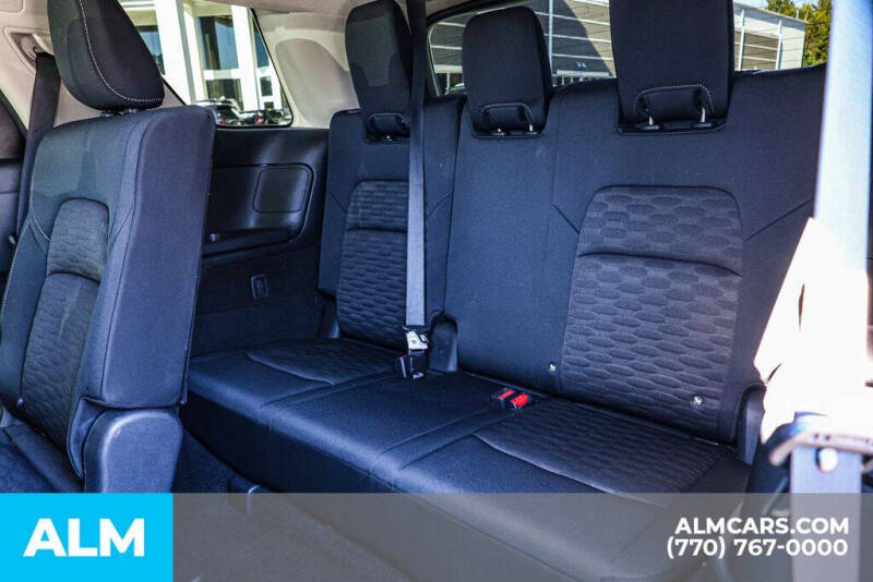 2023 Nissan Pathfinder SV