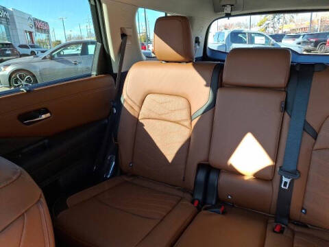 2025 Nissan Pathfinder Platinum