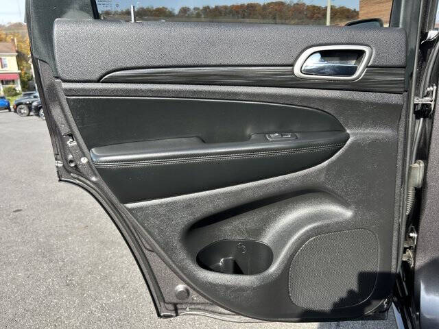 2019 Jeep Grand Cherokee Laredo E