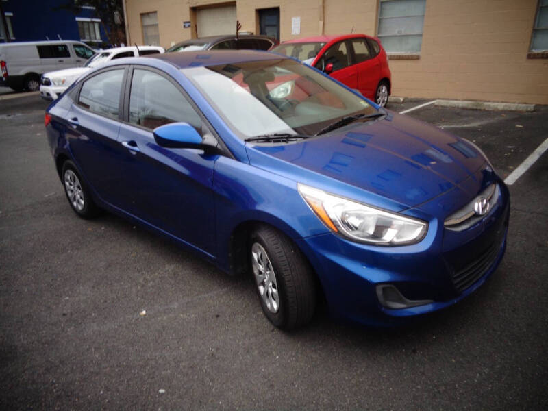 2016 Hyundai Accent SE photo 3