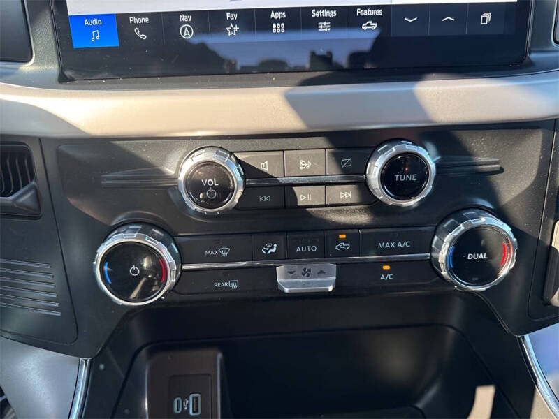 2022 Ford F-150 Lightning XLT