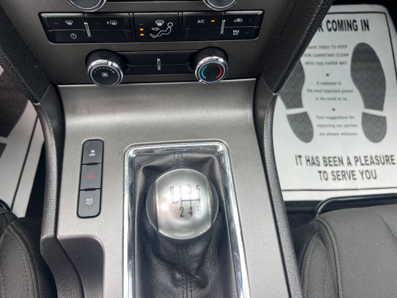 2014 Ford Mustang V6
