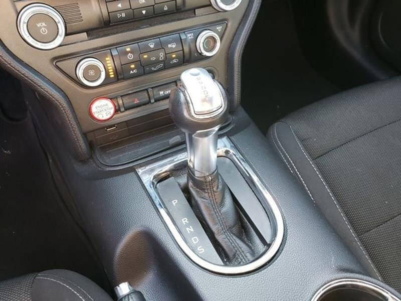 2017 Ford Mustang V6