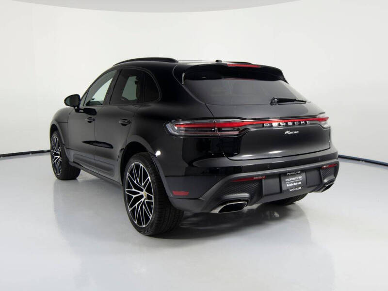 2025 Porsche Macan
