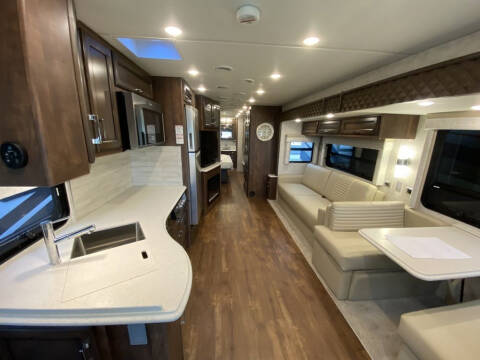 Newmar Bay Star Image