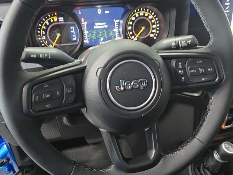 2025 Jeep Gladiator Sport