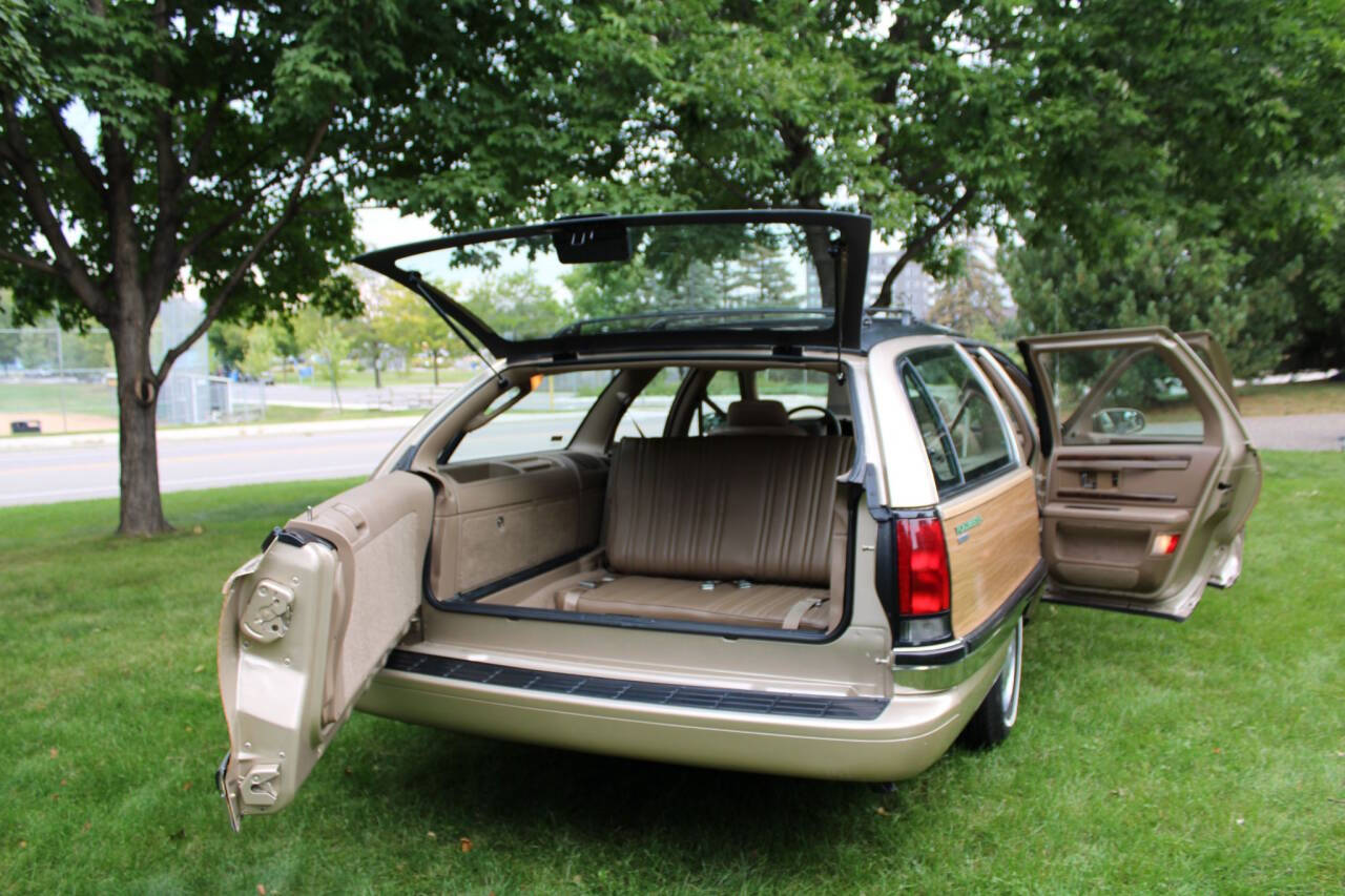 1996 Buick Roadmaster 30