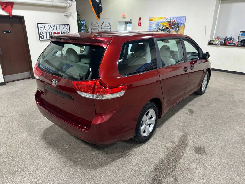 2012 Toyota Sienna