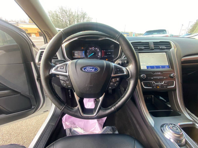 2020 Ford Fusion SEL