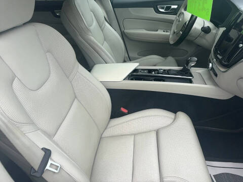 2021 Volvo XC60 T6 Inscription