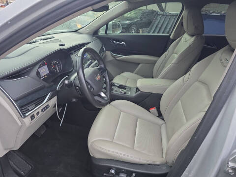 2020 Cadillac XT4 Premium Luxury