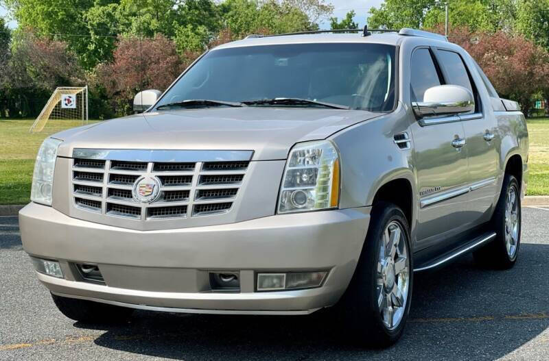 2007 Cadillac Escalade EXT for sale at Carlot Auto Sale in Fredericksburg VA