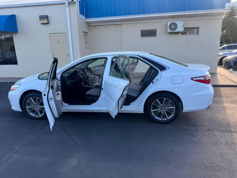 2017 Toyota Camry SE