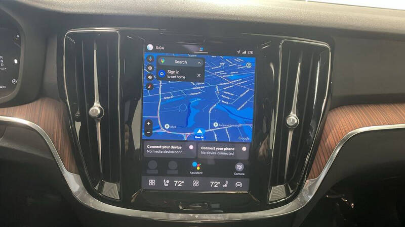 2024 Volvo S60 B5 Plus Dark Theme