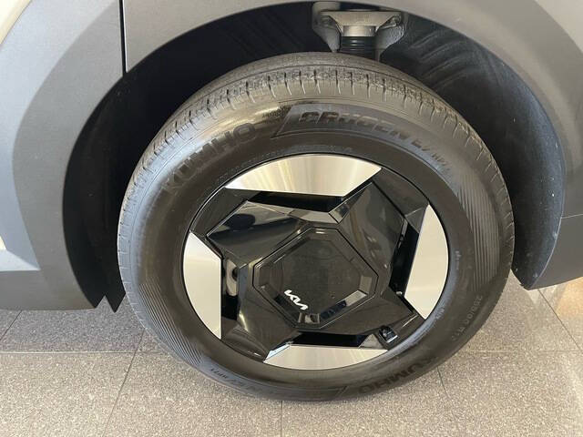 2024 Kia EV9 Light Long Range