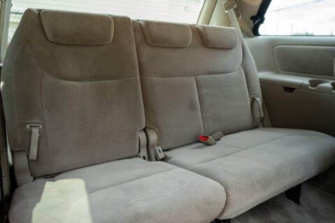 2005 Toyota Sienna LE 7 Passenger