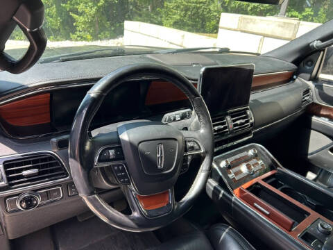 2019 Lincoln Navigator Select