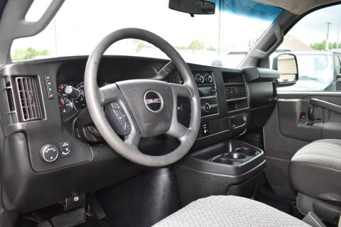 2017 GMC Savana 2500