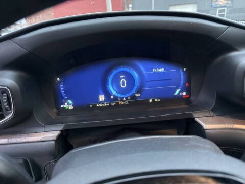 2022 Ford Explorer Hybrid Platinum