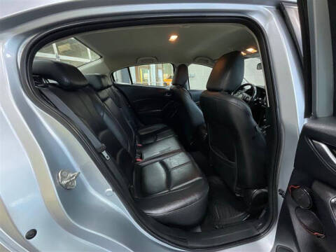 2018 Mazda MAZDA3 Touring
