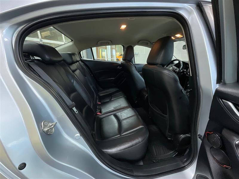 2018 Mazda MAZDA3 Touring