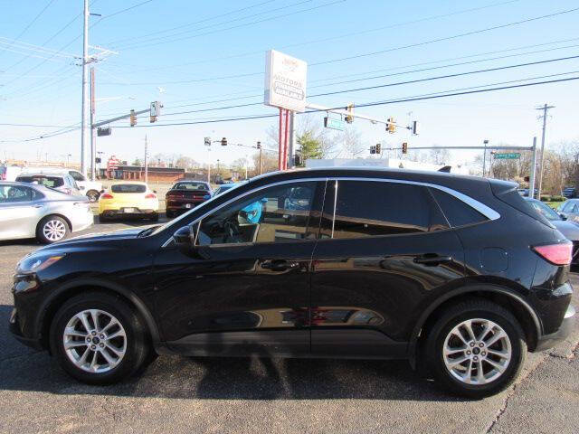 2020 Ford Escape SE