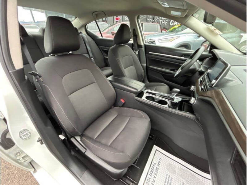 2023 Nissan Altima 2.5 SV