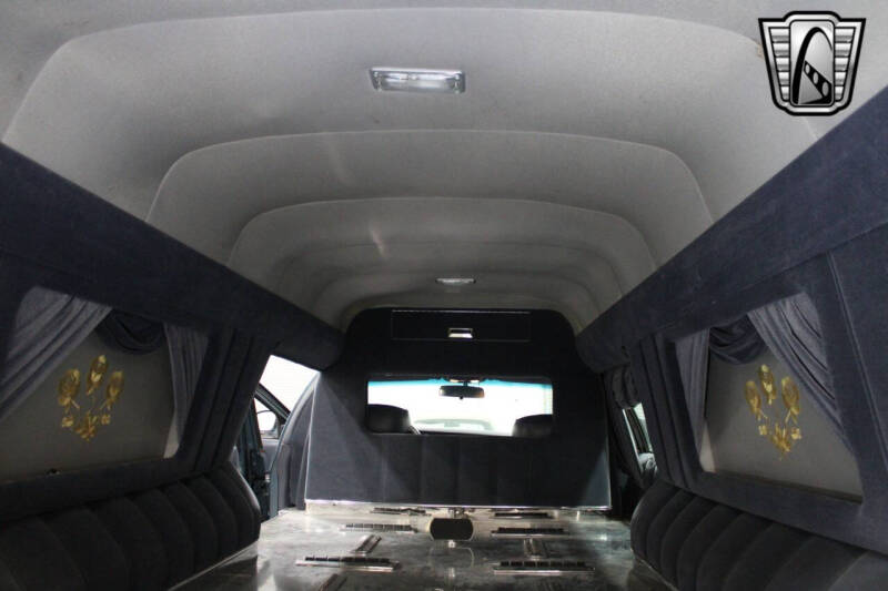 2001 Lincoln Town Car Executive