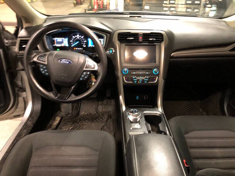 2018 Ford Fusion Hybrid SE