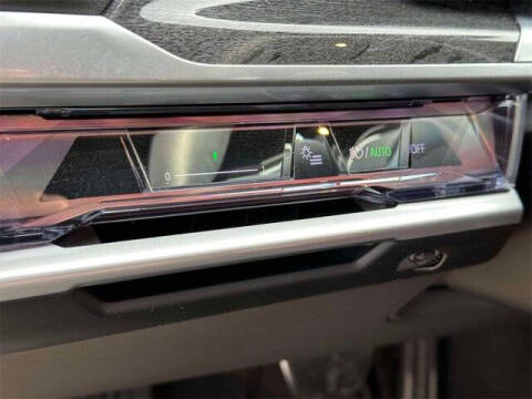 2025 BMW 7 Series 740i xDrive