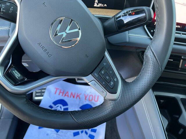 2025 Volkswagen Tiguan SEL R-Line 4Motion