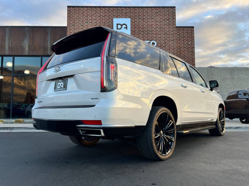 2022 Cadillac Escalade ESV Luxury