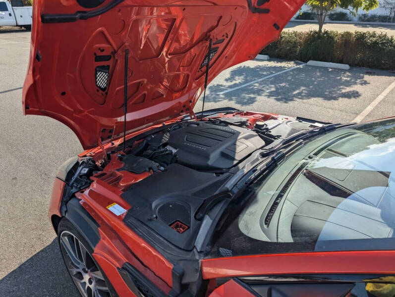 2016 Jaguar F-TYPE R