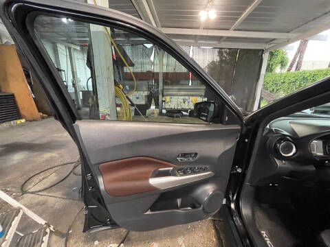 2019 Nissan Kicks SR