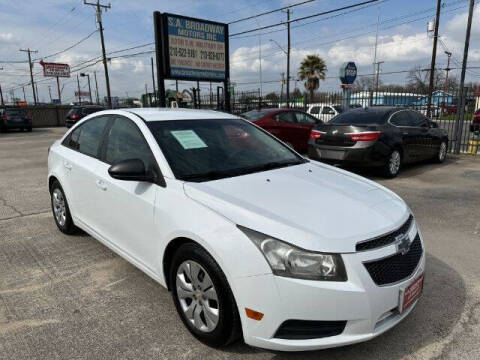 2014 Chevrolet Cruze for sale at S.A. BROADWAY MOTORS INC in San Antonio TX