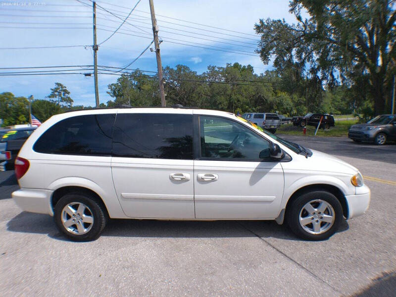 2005 Dodge Grand Caravan SXT