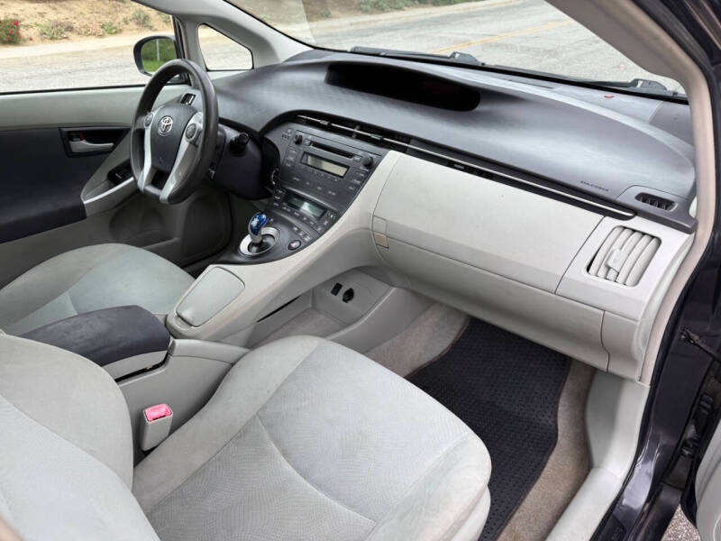 2010 Toyota Prius II