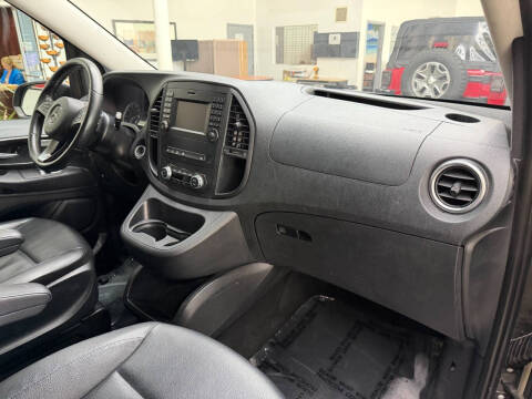 2016 Mercedes-Benz Metris Passenger