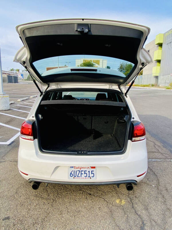 2012 Volkswagen GTI Base PZEV