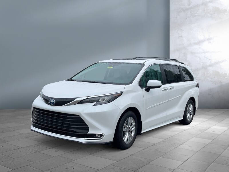 2024 Toyota Sienna XLE 7-Passenger