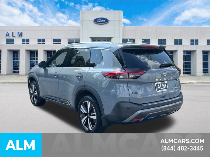 2022 Nissan Rogue SL