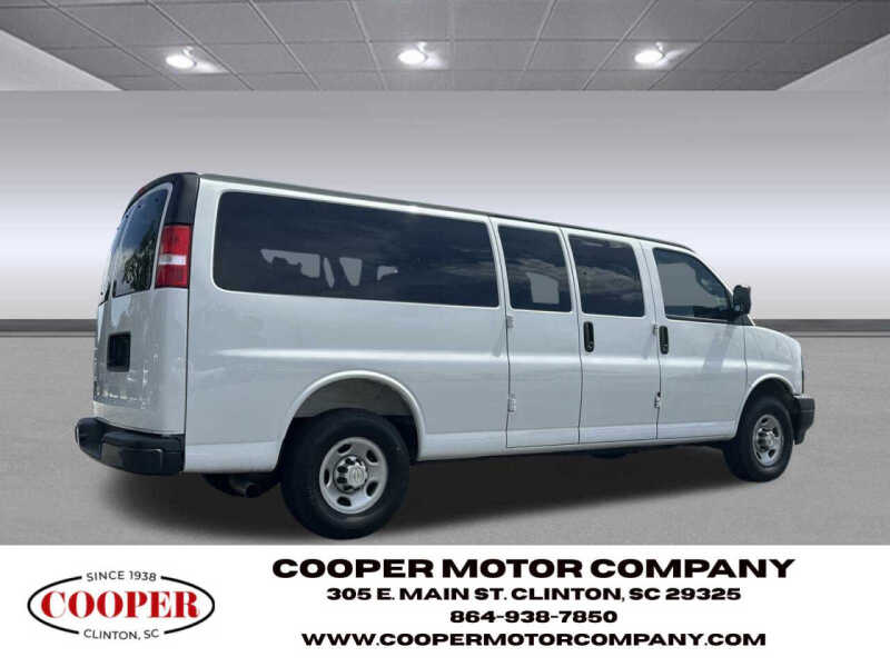2025 Chevrolet Express LS 3500